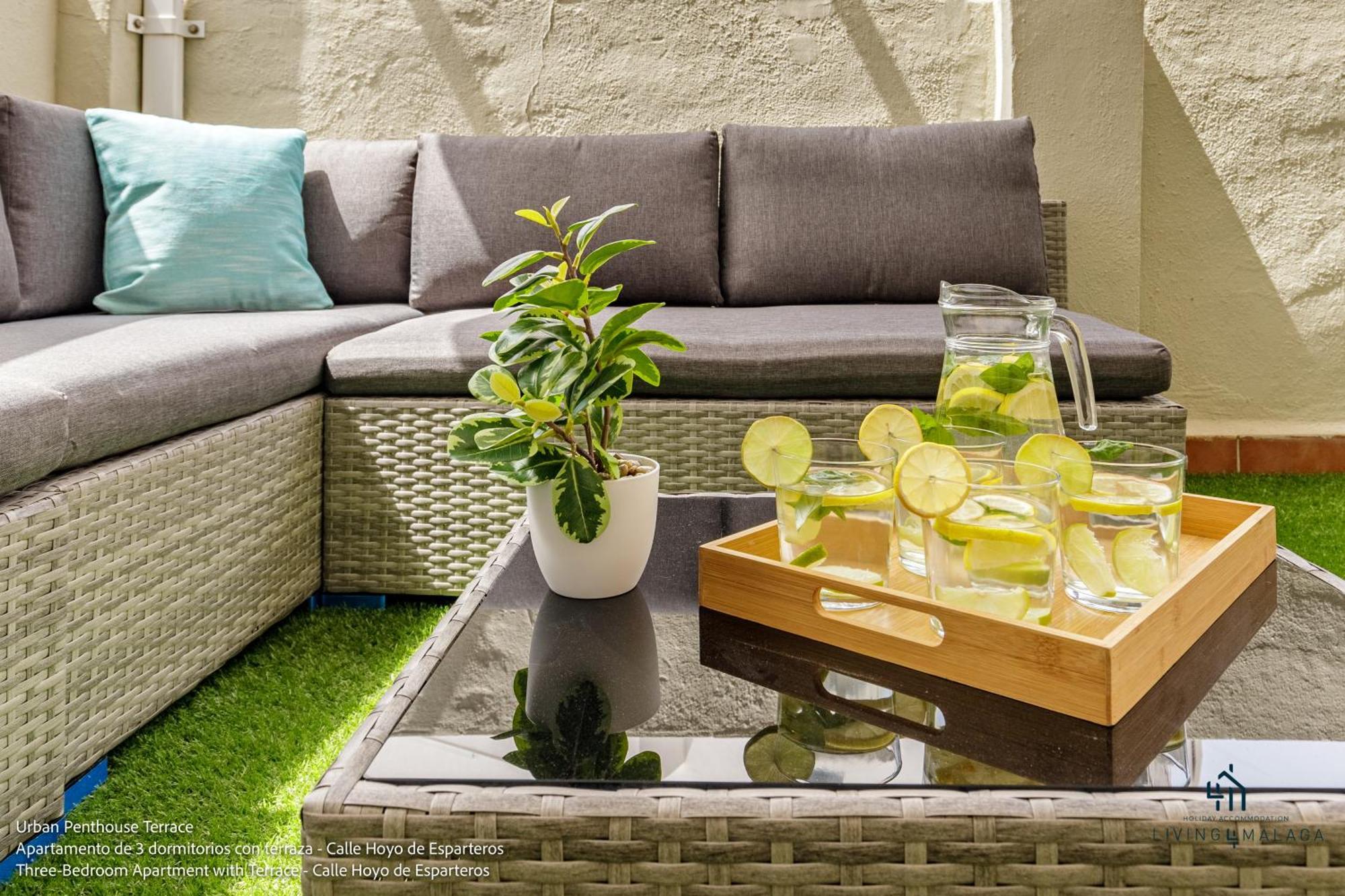 Living4Malaga Urban Apartments المظهر الخارجي الصورة